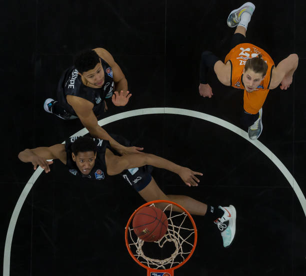 比如篮球运 比如篮球运